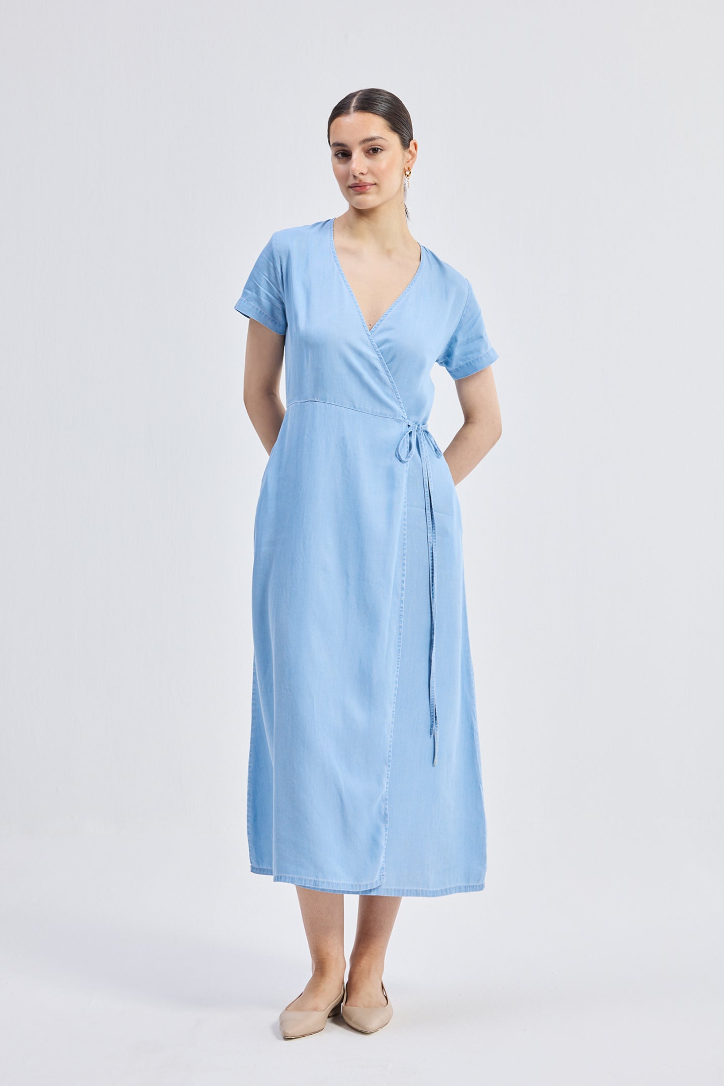 Maxivestido cruzado en azul claro