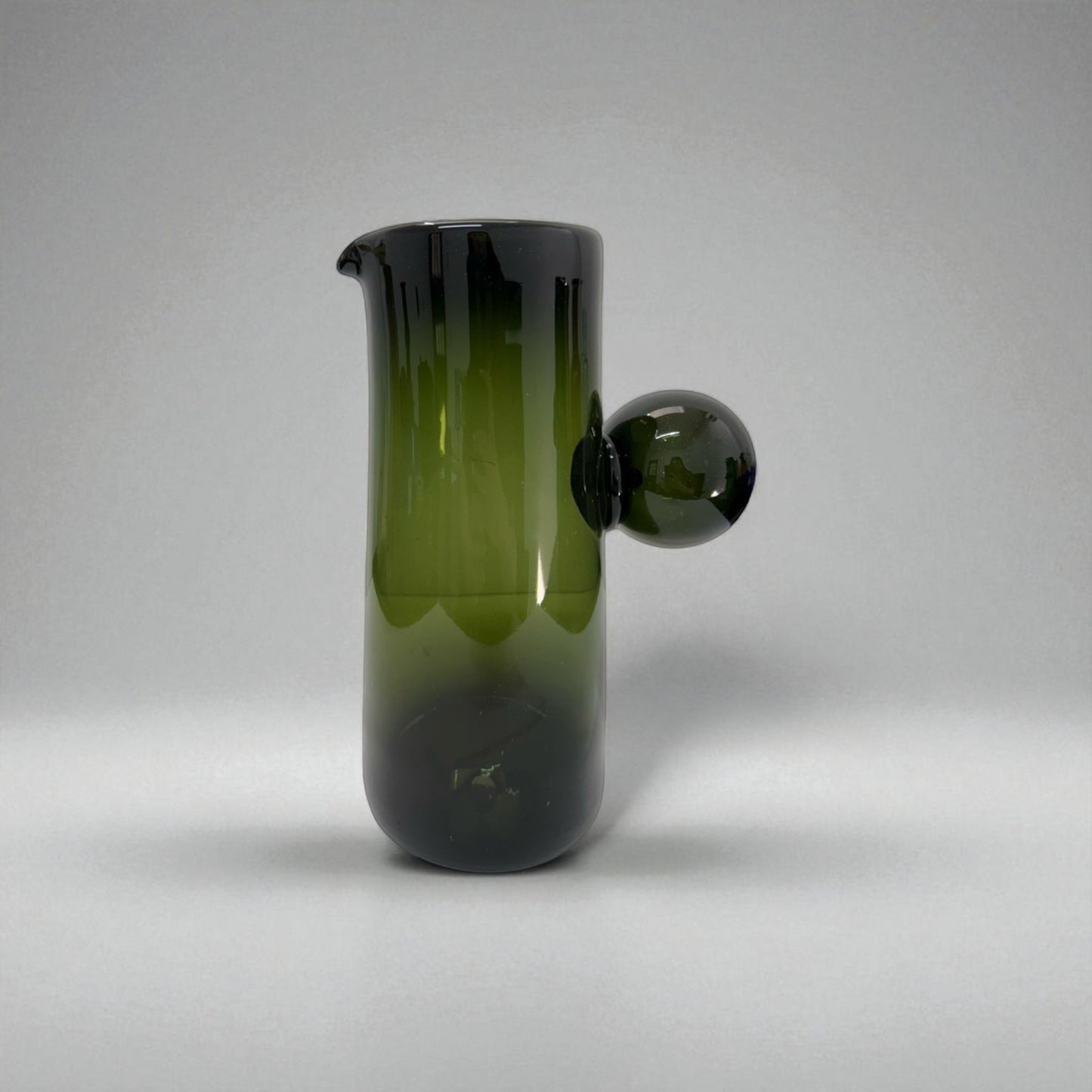 Nina Pitcher por MESO