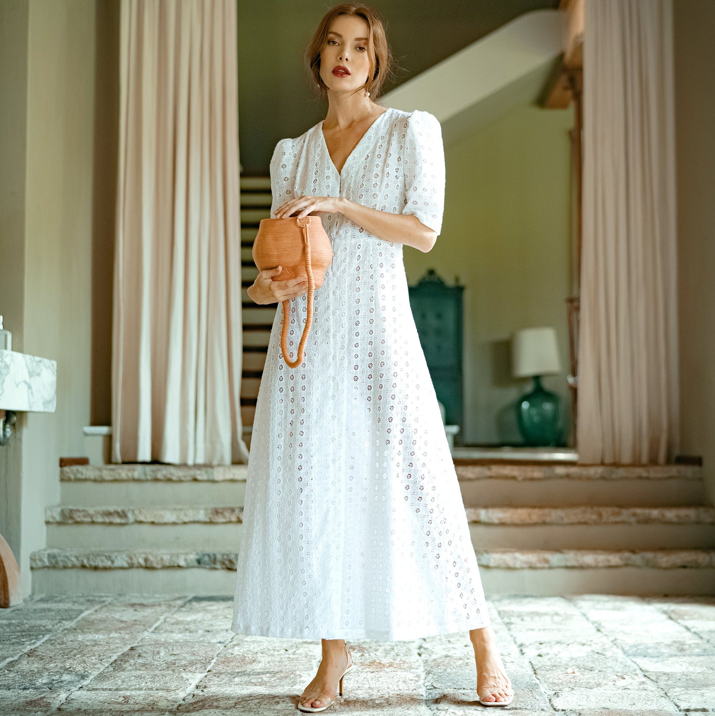 Vestido de algodón bordado OLYMPIA