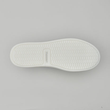 Skiff2 White Out