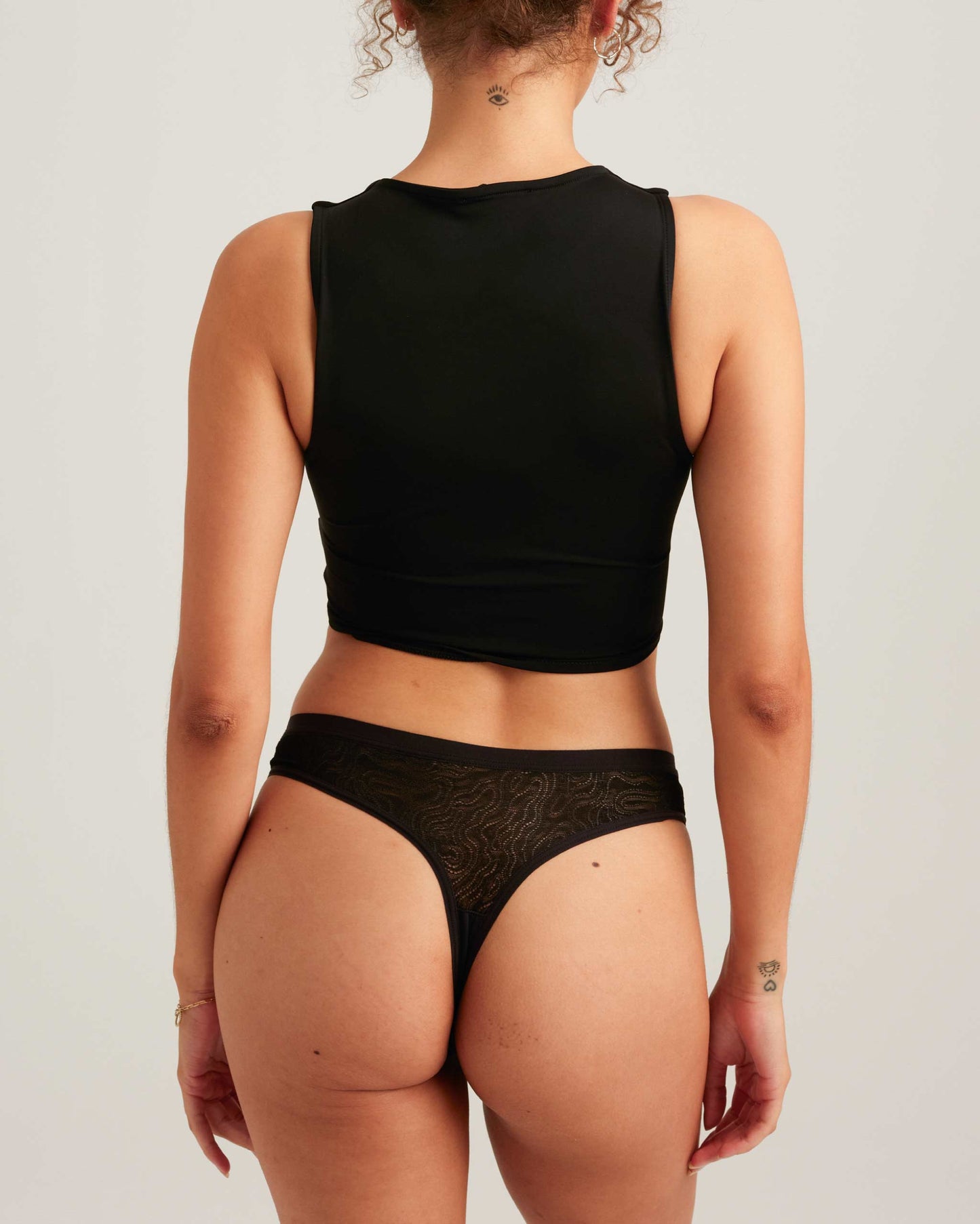 Tanga de encaje a prueba de fugas