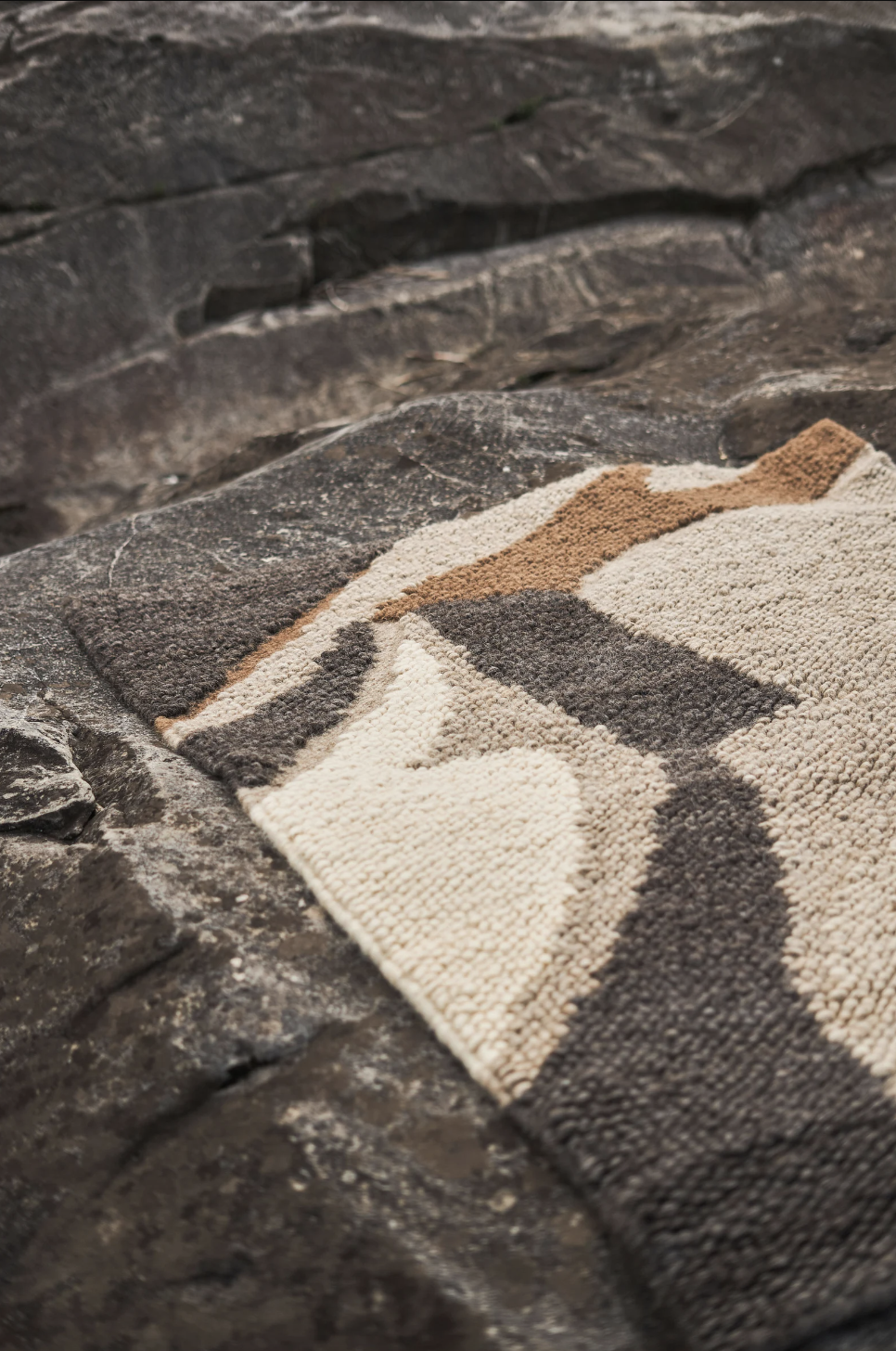 Alfombra tejida a mano "Piedra"