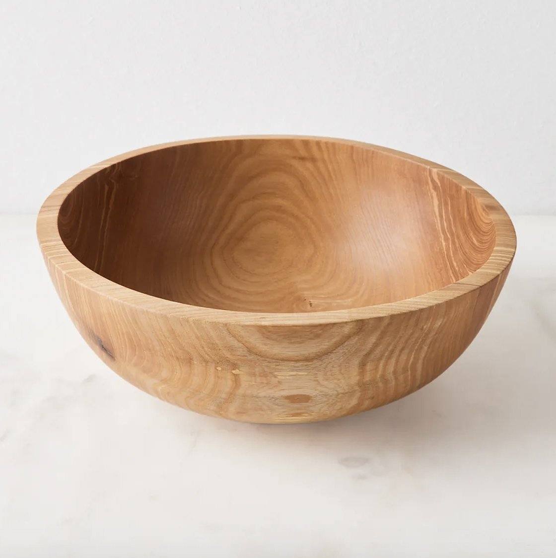 Juego de cuencos de madera tallados a mano