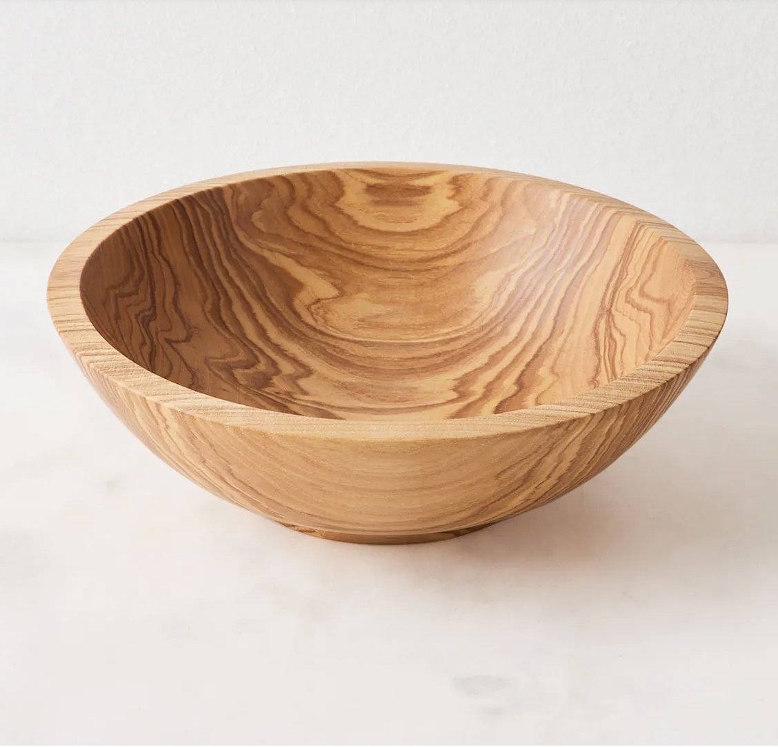 Juego de cuencos de madera tallados a mano