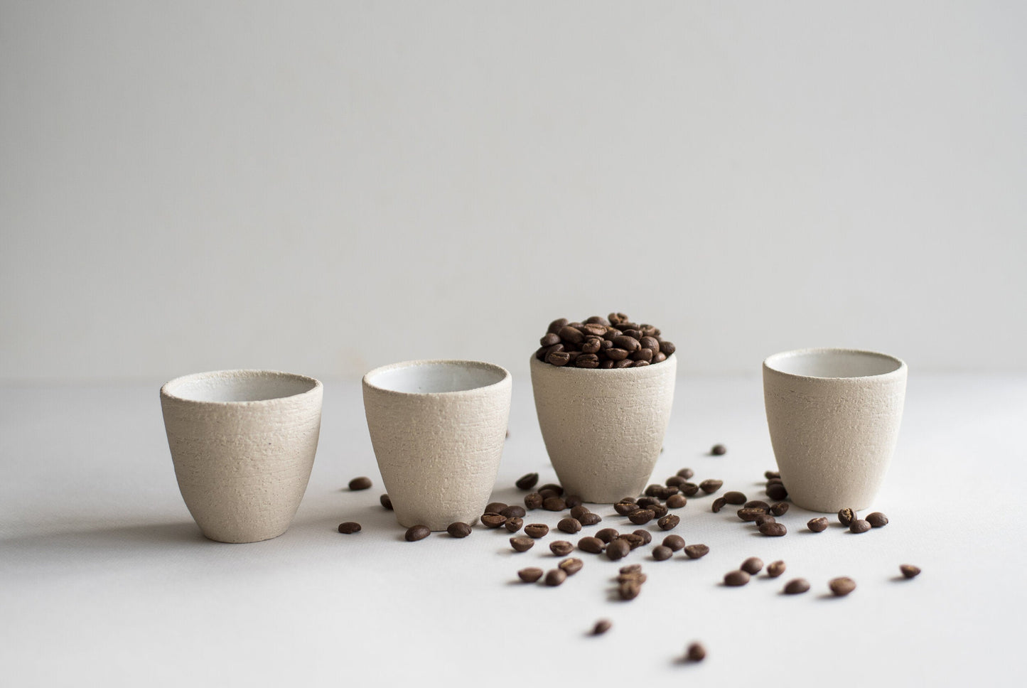 Taza de espresso de cerámica hecha a mano