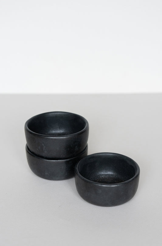 Black Matte Stoneware Pinch Bowl