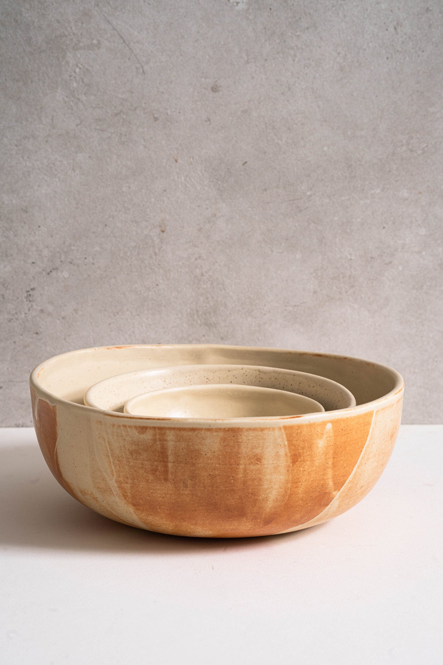 Ensaladera de gres beige mate 