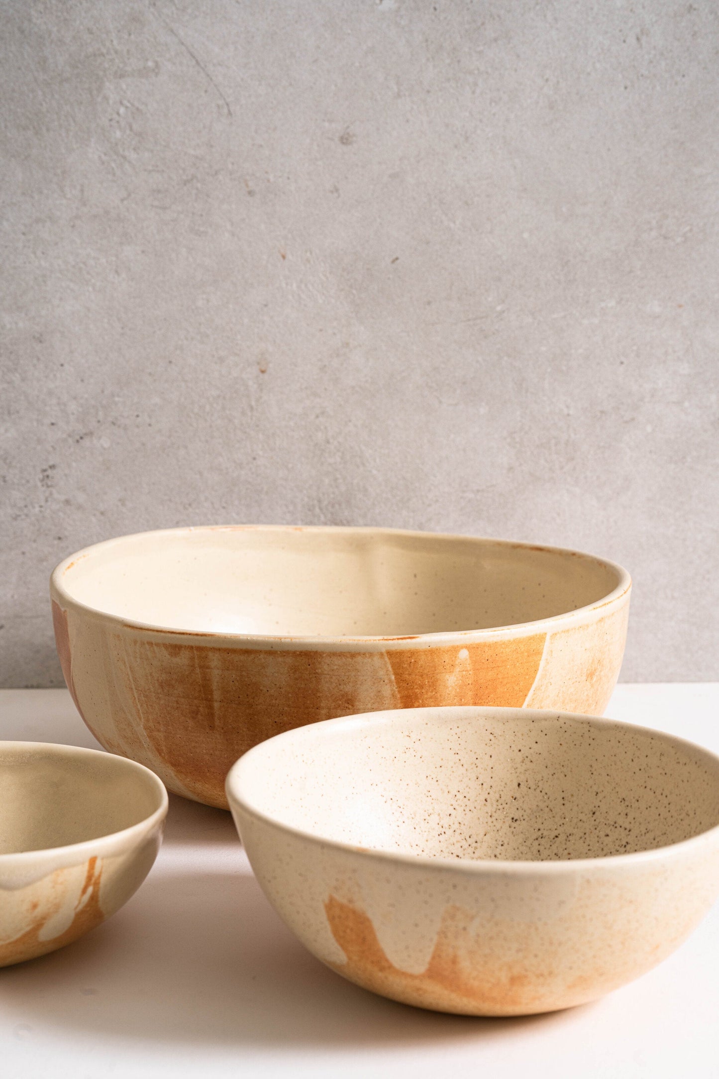 Ensaladera de gres beige mate 