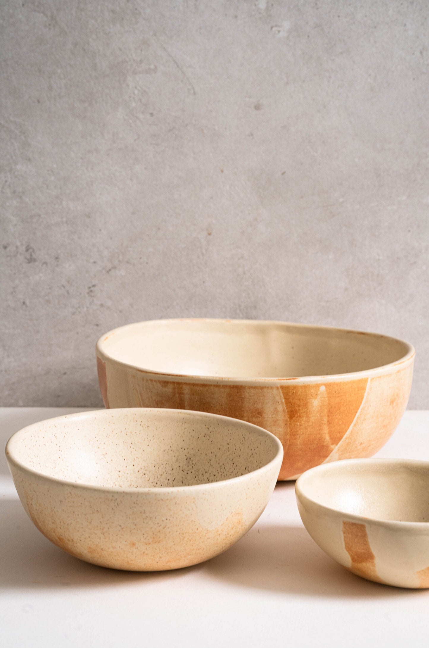 Ensaladera de gres beige mate 