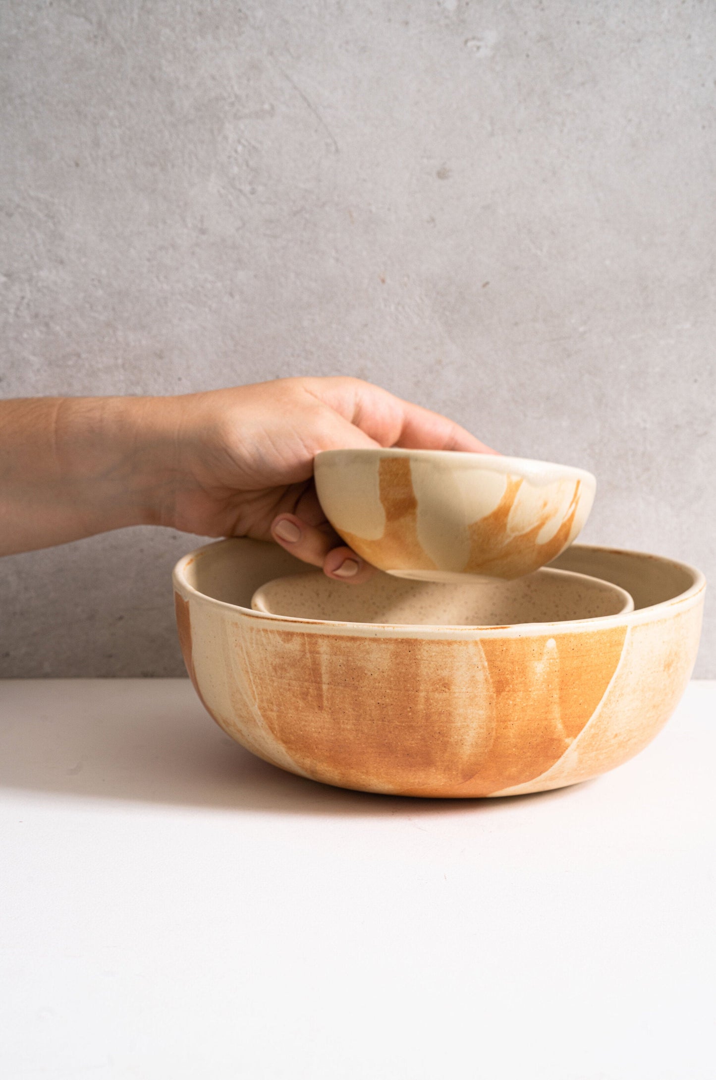 Ensaladera de gres beige mate 