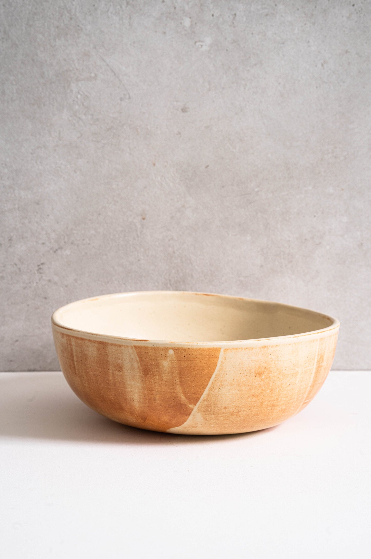 Ensaladera de gres beige mate 
