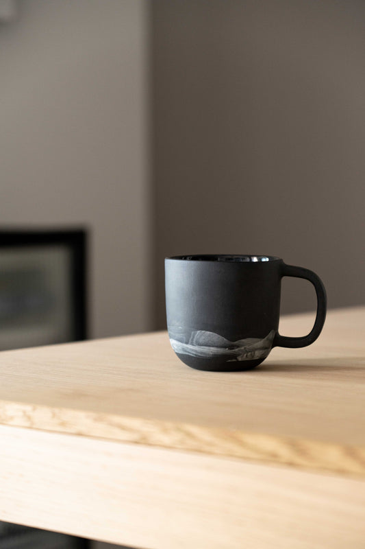 Taza de café de porcelana hecha a mano. Islandia