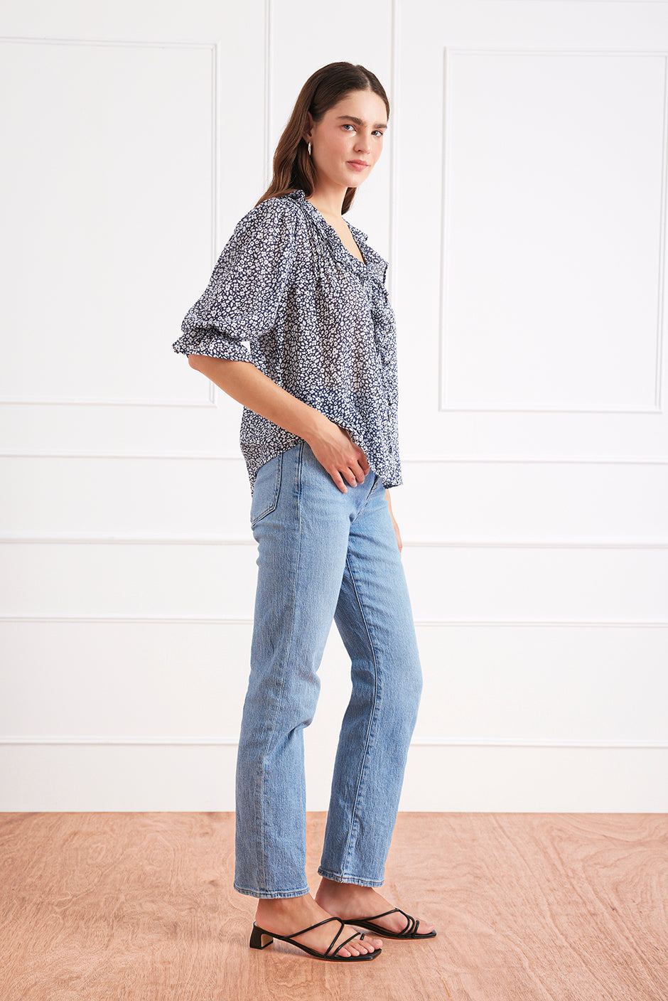 Camisa Chloe en azul marino Vintage Bloom 