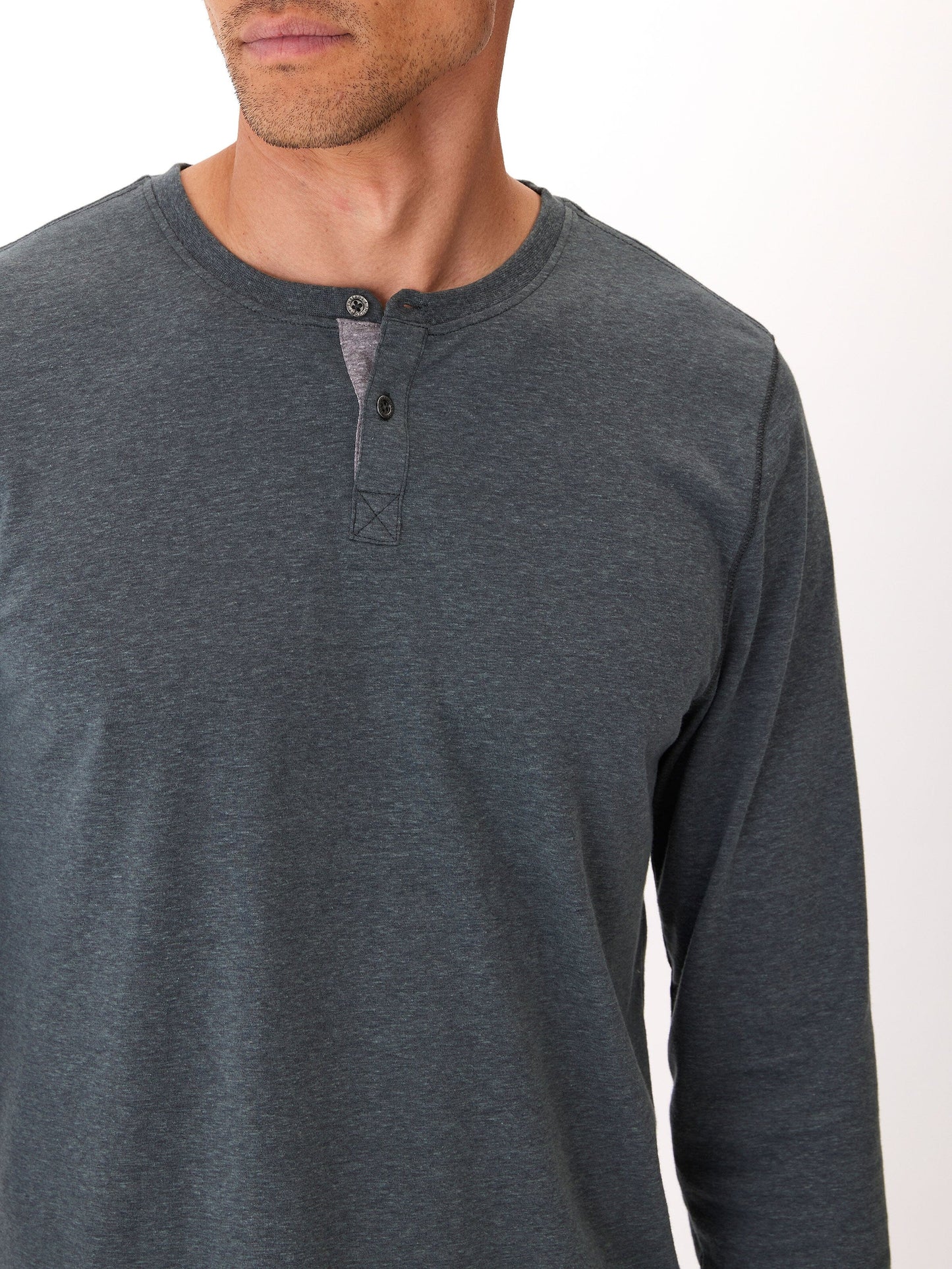 Camiseta Henley de triblend de manga larga Baseline