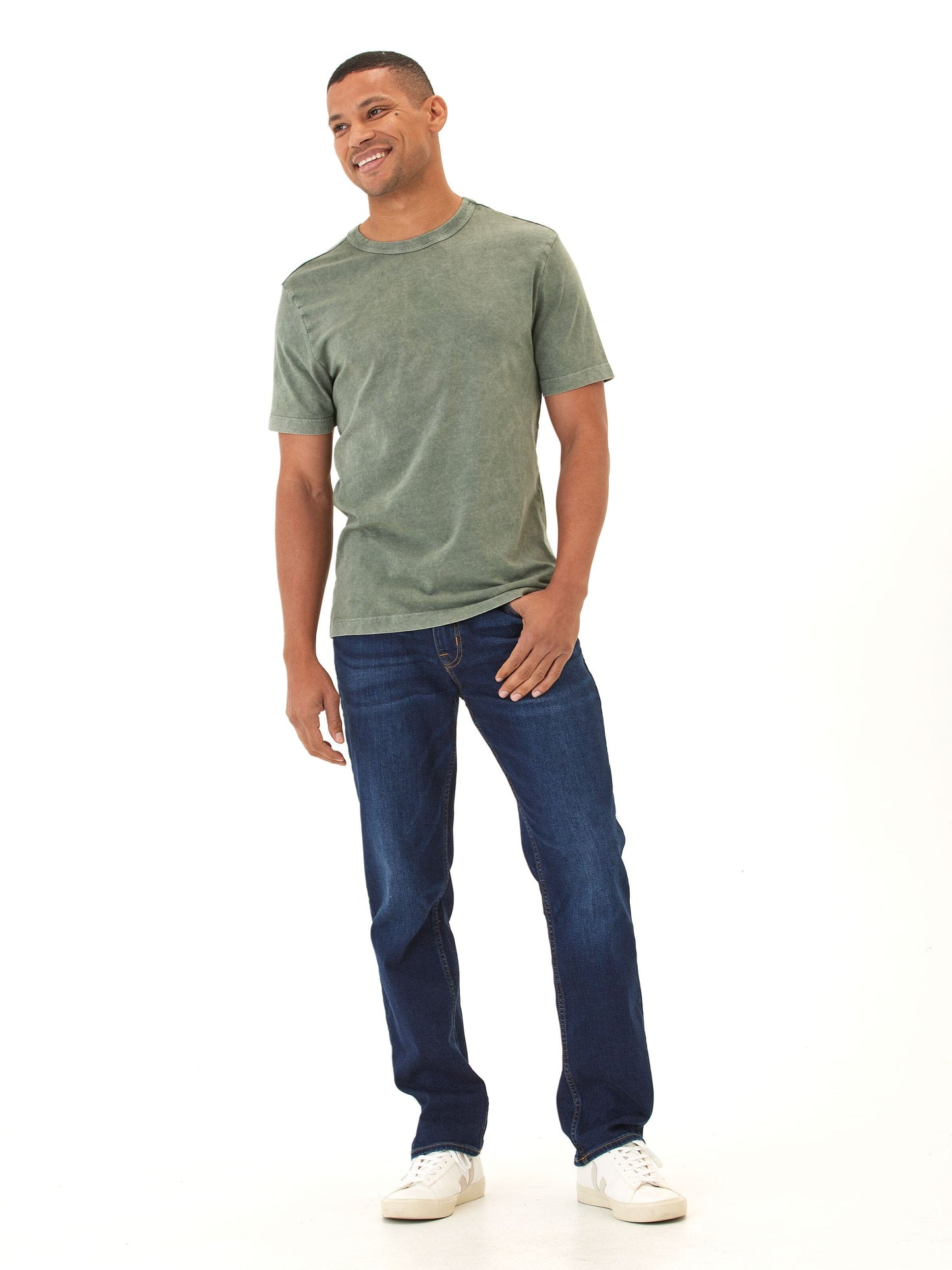 Camiseta de cuello redondo de jersey de algodón ecológico con lavado mineral Shawn
