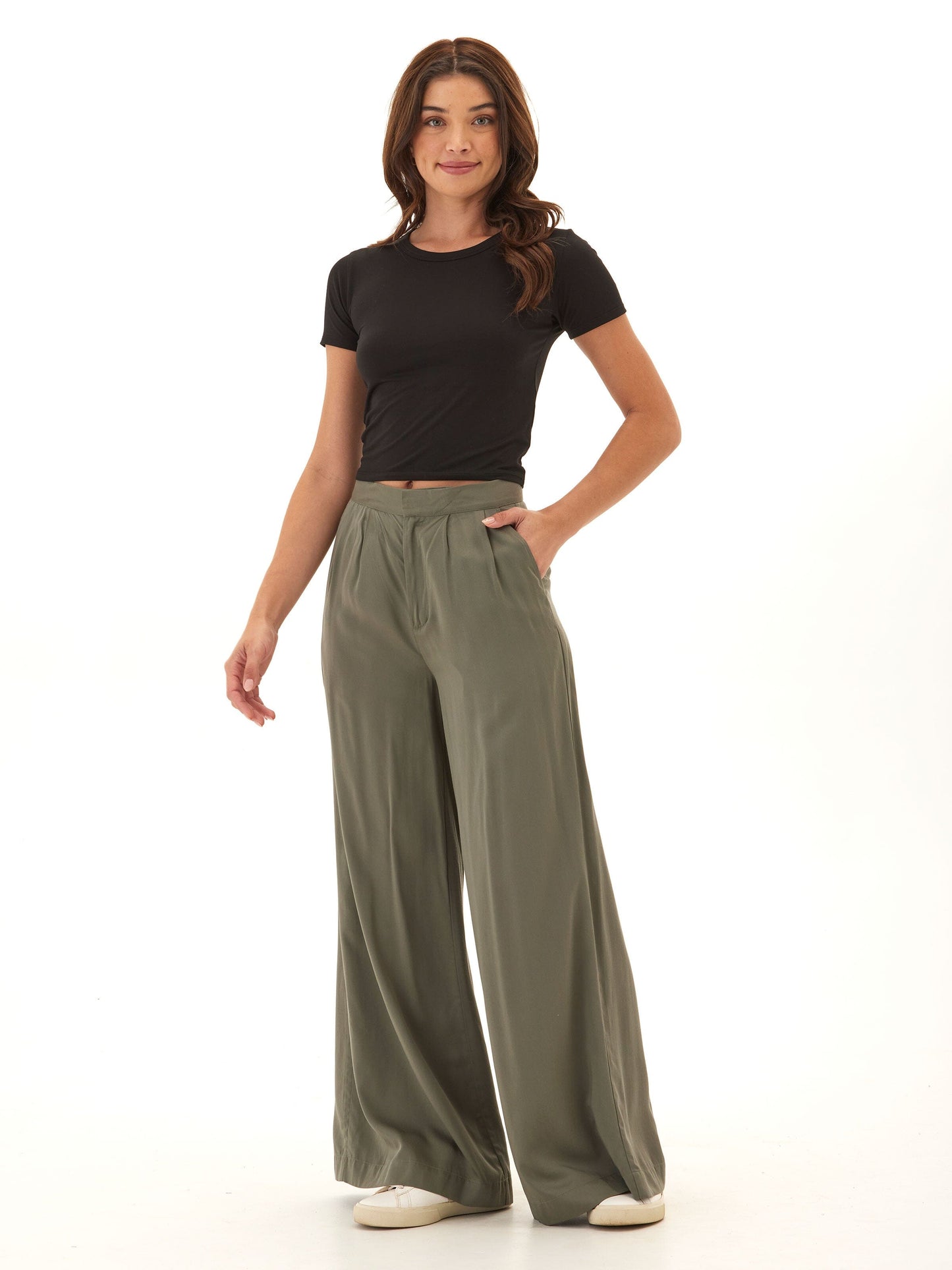 Pantalón ancho plisado tejido EcoVero de Samirah