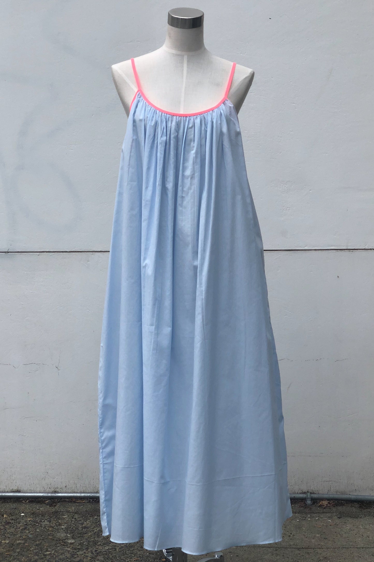 Vestido de salón de algodón color caléndula