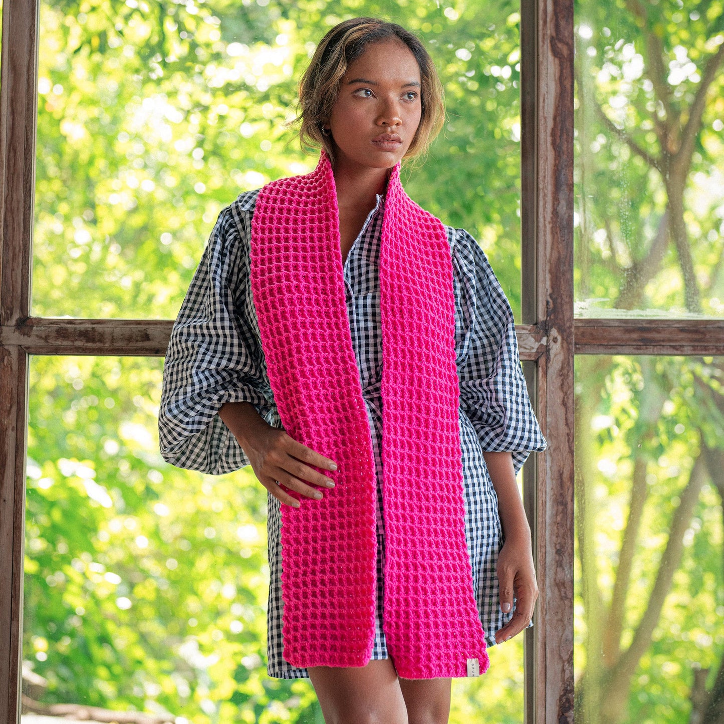 Bufanda de crochet WAFFLE en rosa caramelo