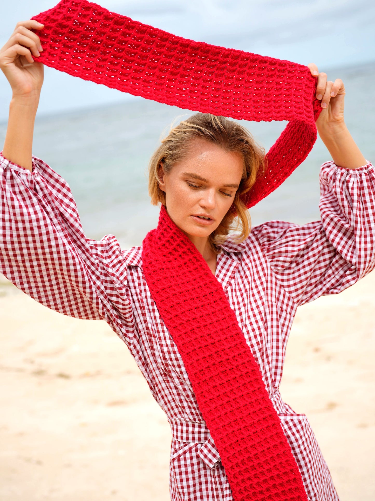 Bufanda de crochet WAFFLE en rojo