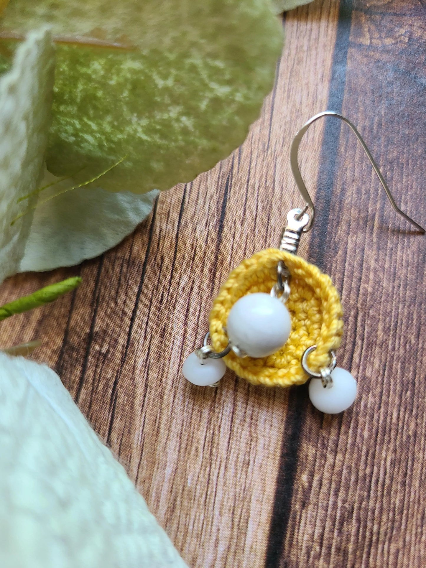 Pendientes de piedra blanca