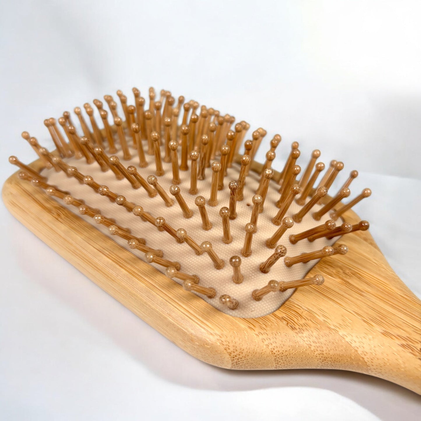 Cepillo de pelo de paleta de bambú | Mango cómodo