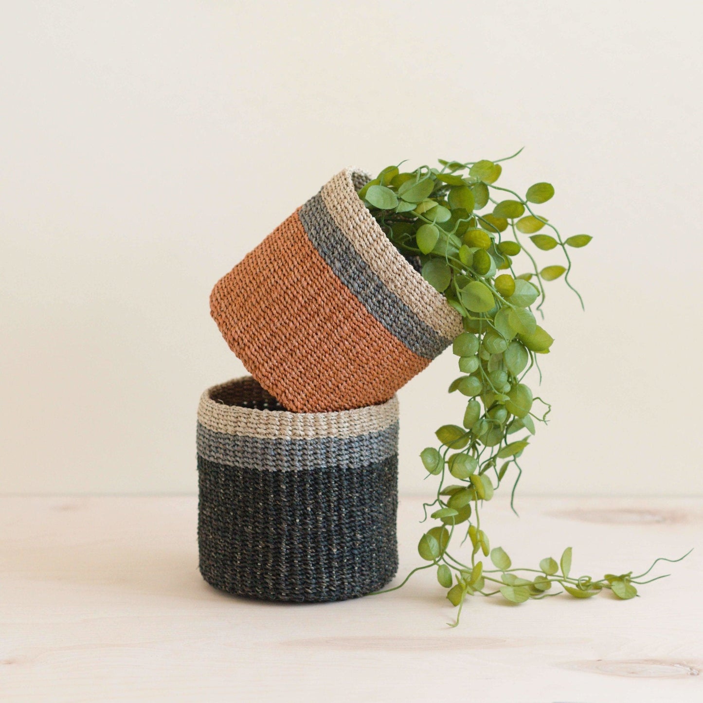 Mini cesta de mesa de coral - Cestas tejidas a mano | LIKHÂ