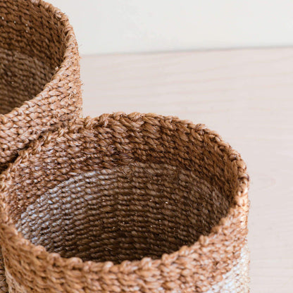 Juego de 2 cestas de mimbre de mesa en tonos naturales y marrones | LIKH
