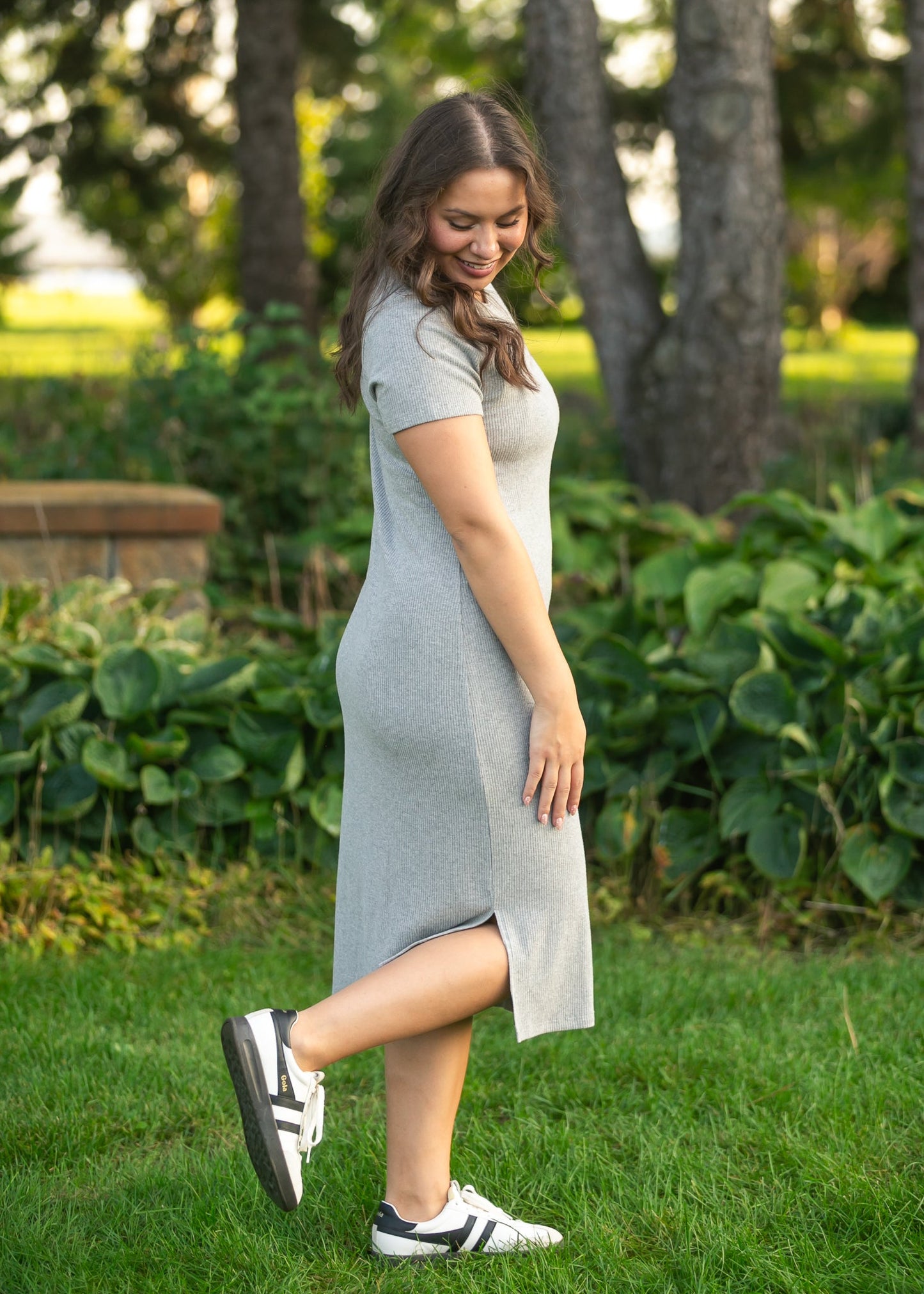 Vestido camiseta Baylor gris acanalado