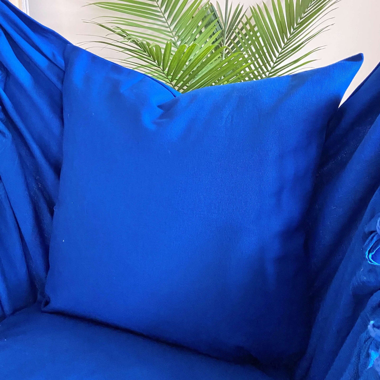 Silla colgante tipo hamaca de macramé azul | SERENA