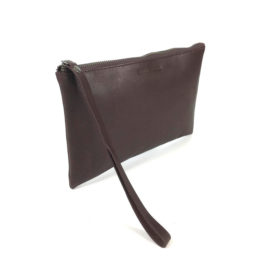 Cartera de mano de cuero, color marrón