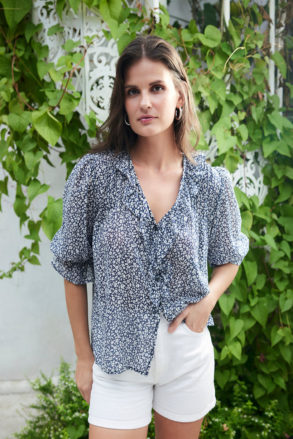 Camisa Chloe en azul marino Vintage Bloom 