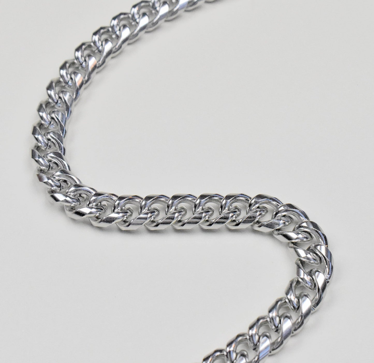 MASON LARGE SILVER CUBAN CHAIN NECKLACE