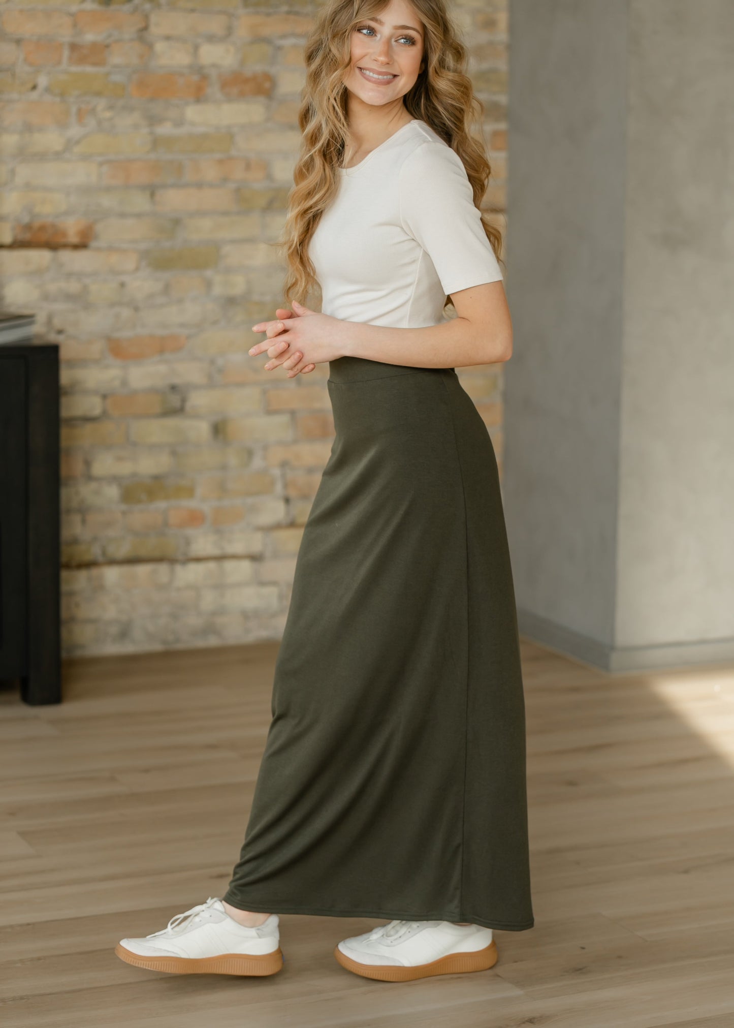 Falda maxi Clarise Olive de punto premium
