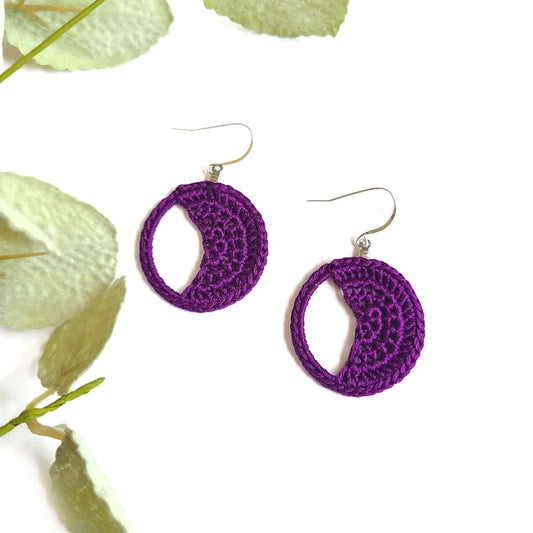 Pendientes celestiales de luna creciente