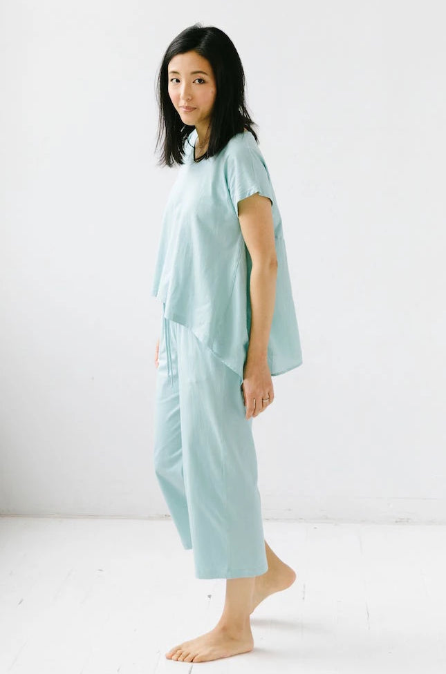 Camiseta corta y pantalones capri SALUA