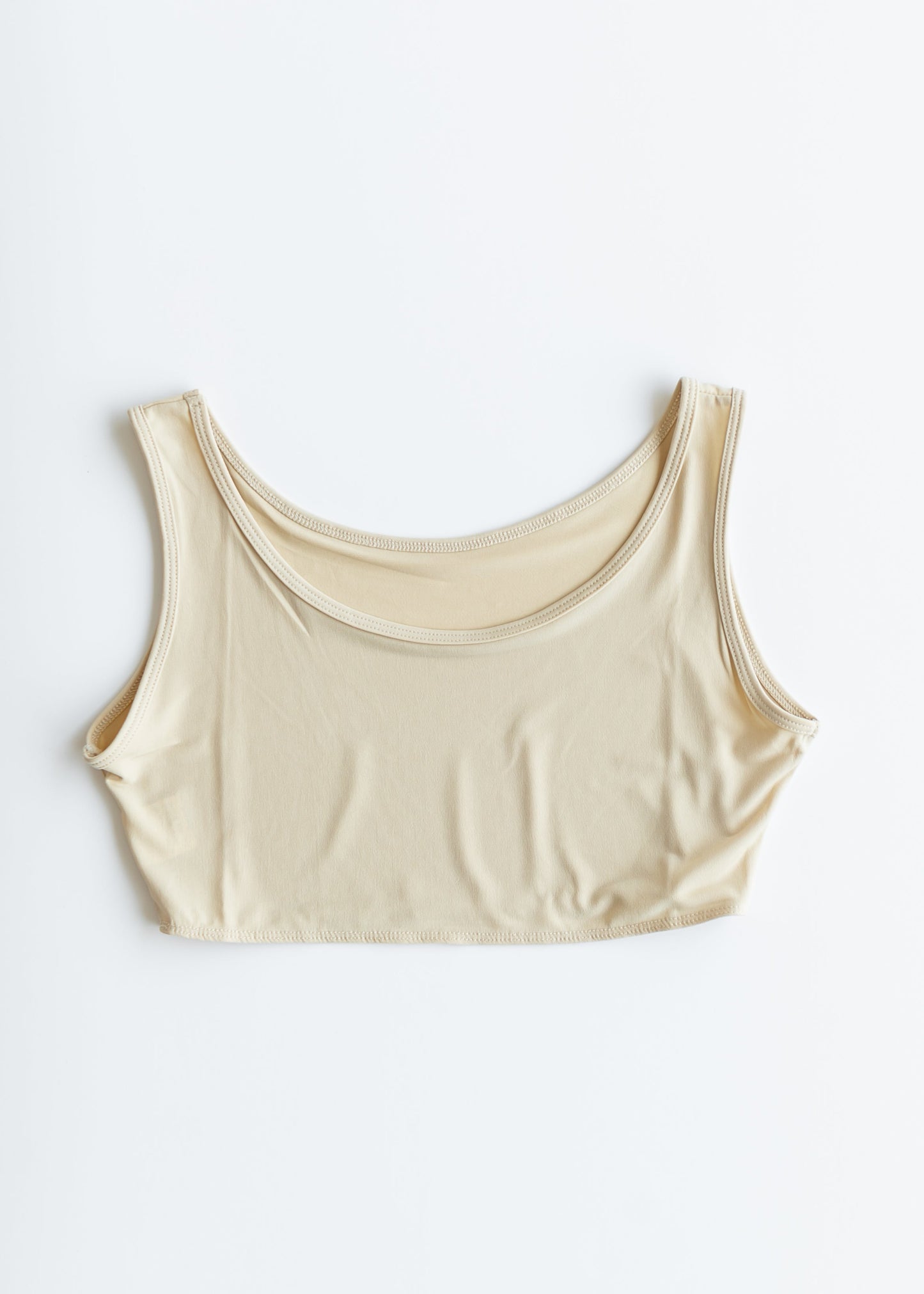 Camiseta de tirantes Demi elegante para combinar con otras prendas