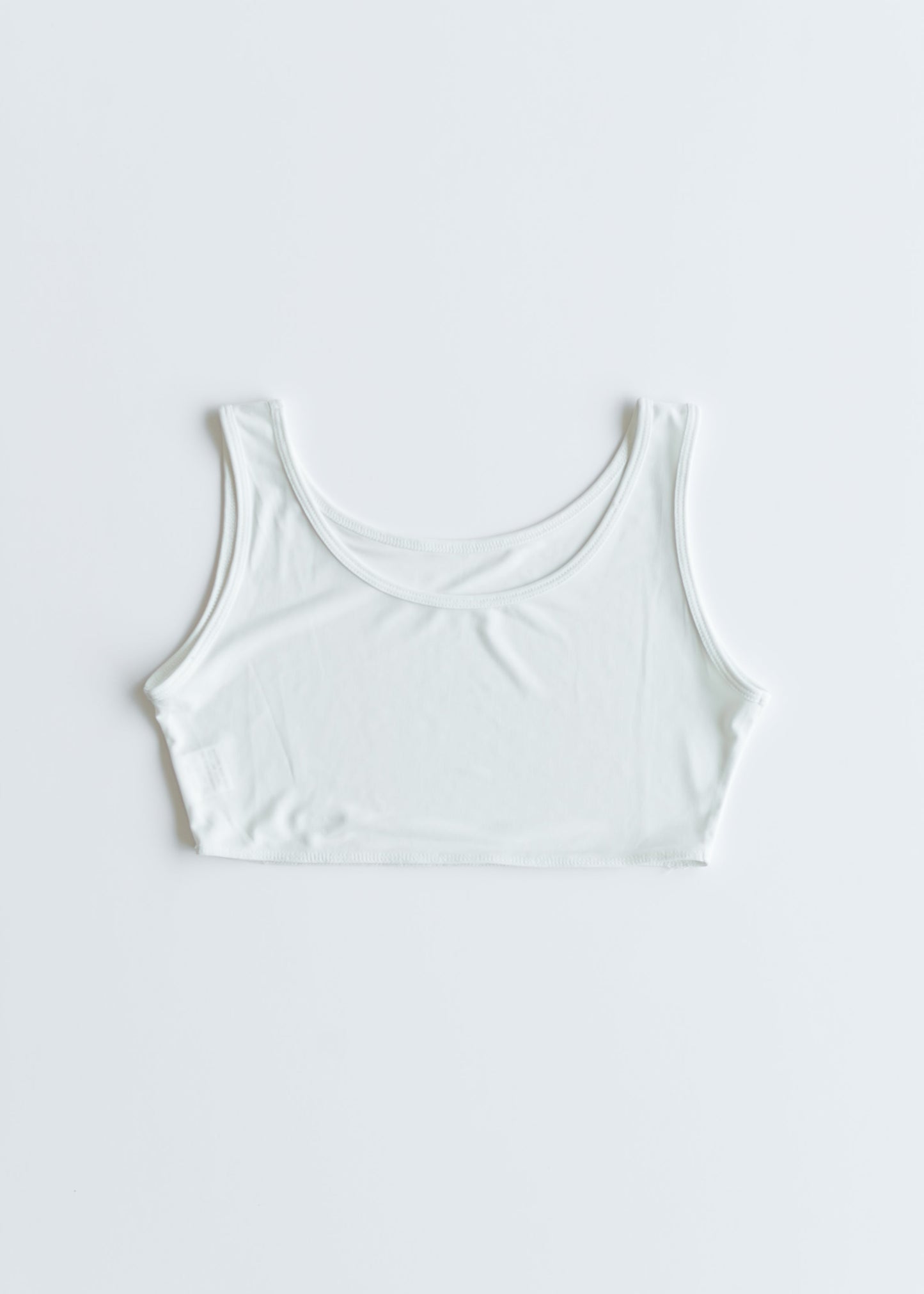 Camiseta de tirantes Demi elegante para combinar con otras prendas