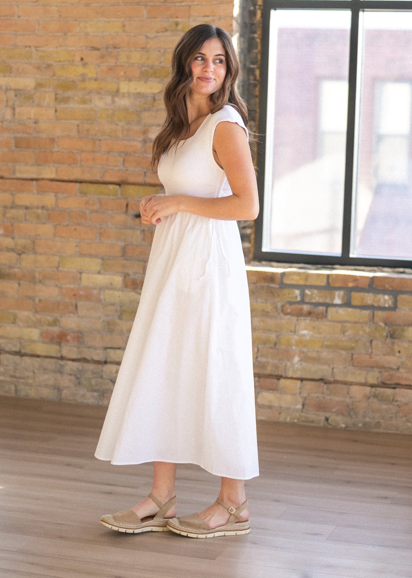 Vestido largo acampanado Eleanor White