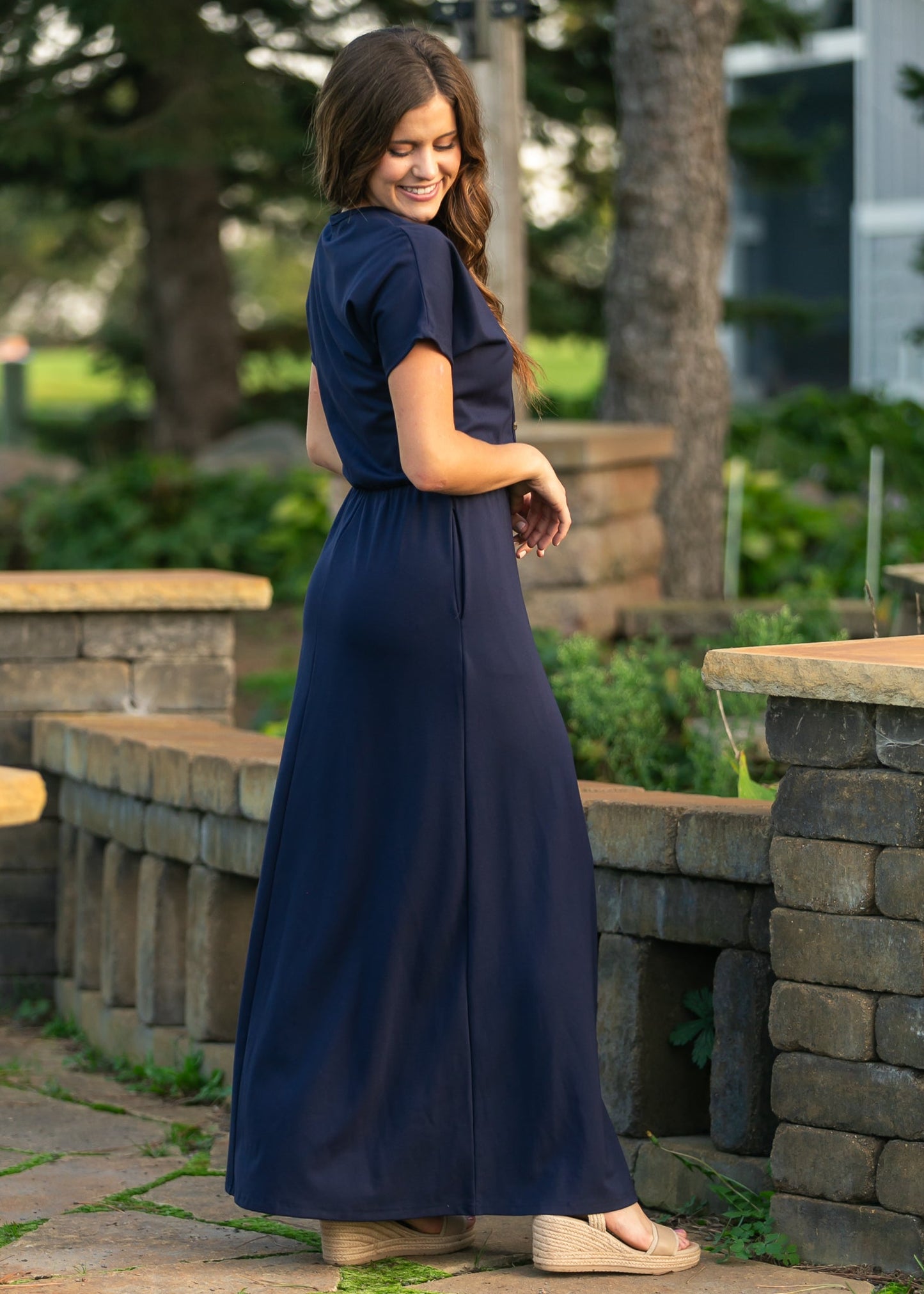 Vestido maxi Ella Navy con cintura ceñida
