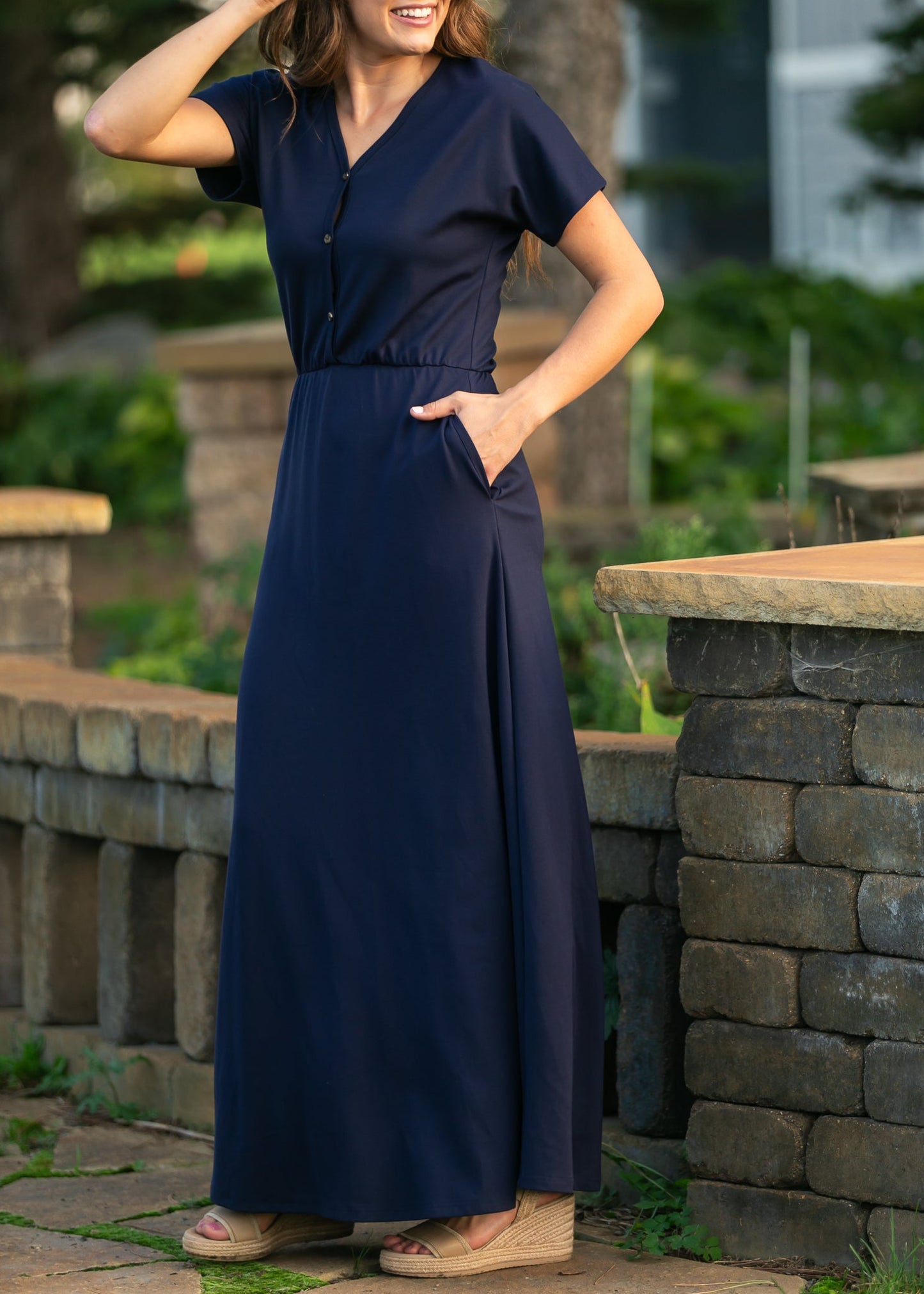 Vestido maxi Ella Navy con cintura ceñida