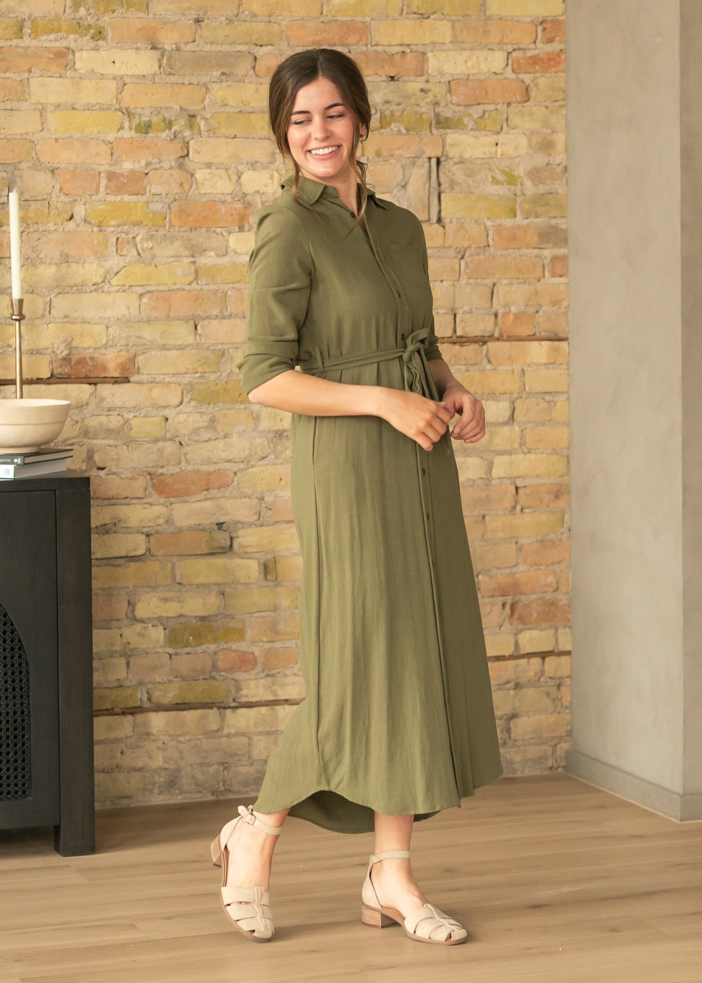 Vestido camisa de lino de manga larga Essential Olive - VENTA FINAL