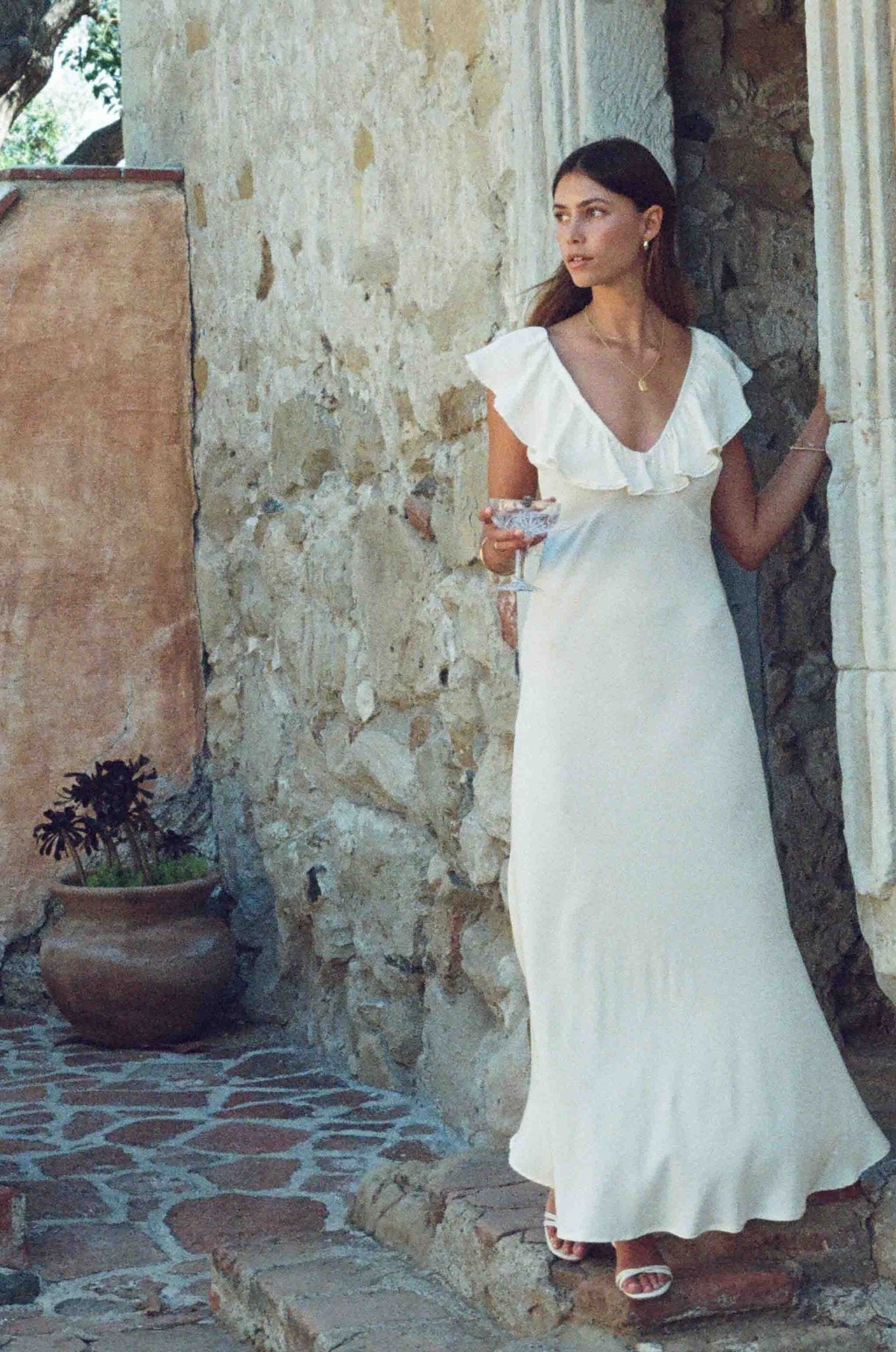 Vestido Florence - Vestido de seda color marfil con ribete de encaje en el escote