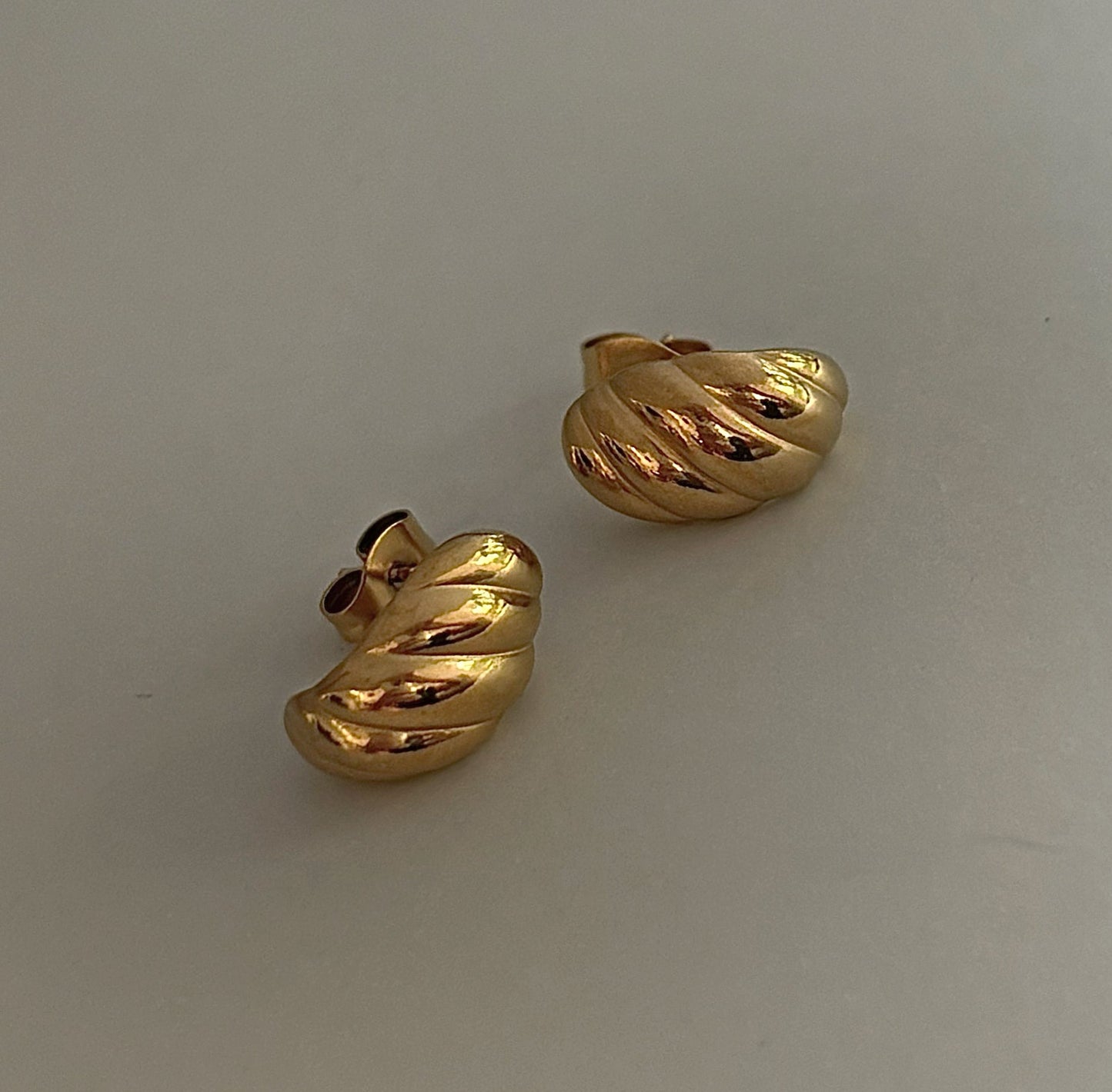 PENDIENTES DE CROISSANT DORADOS MARGAUX