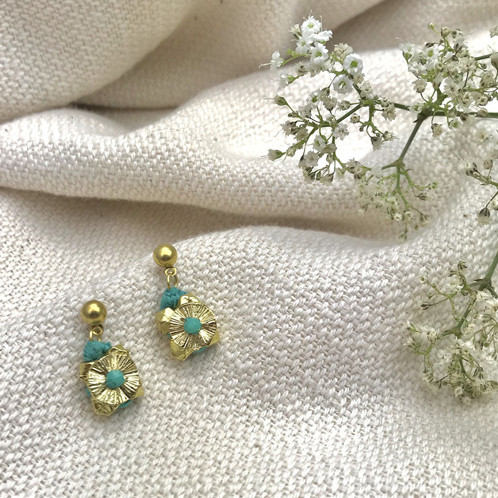 Pendientes de flores de Keya