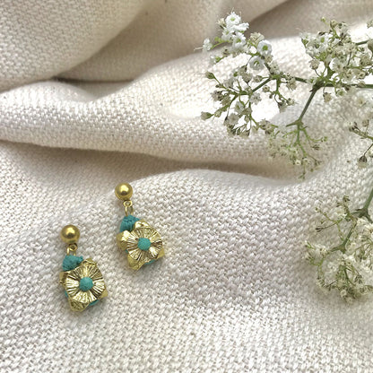 Pendientes de flores de Keya
