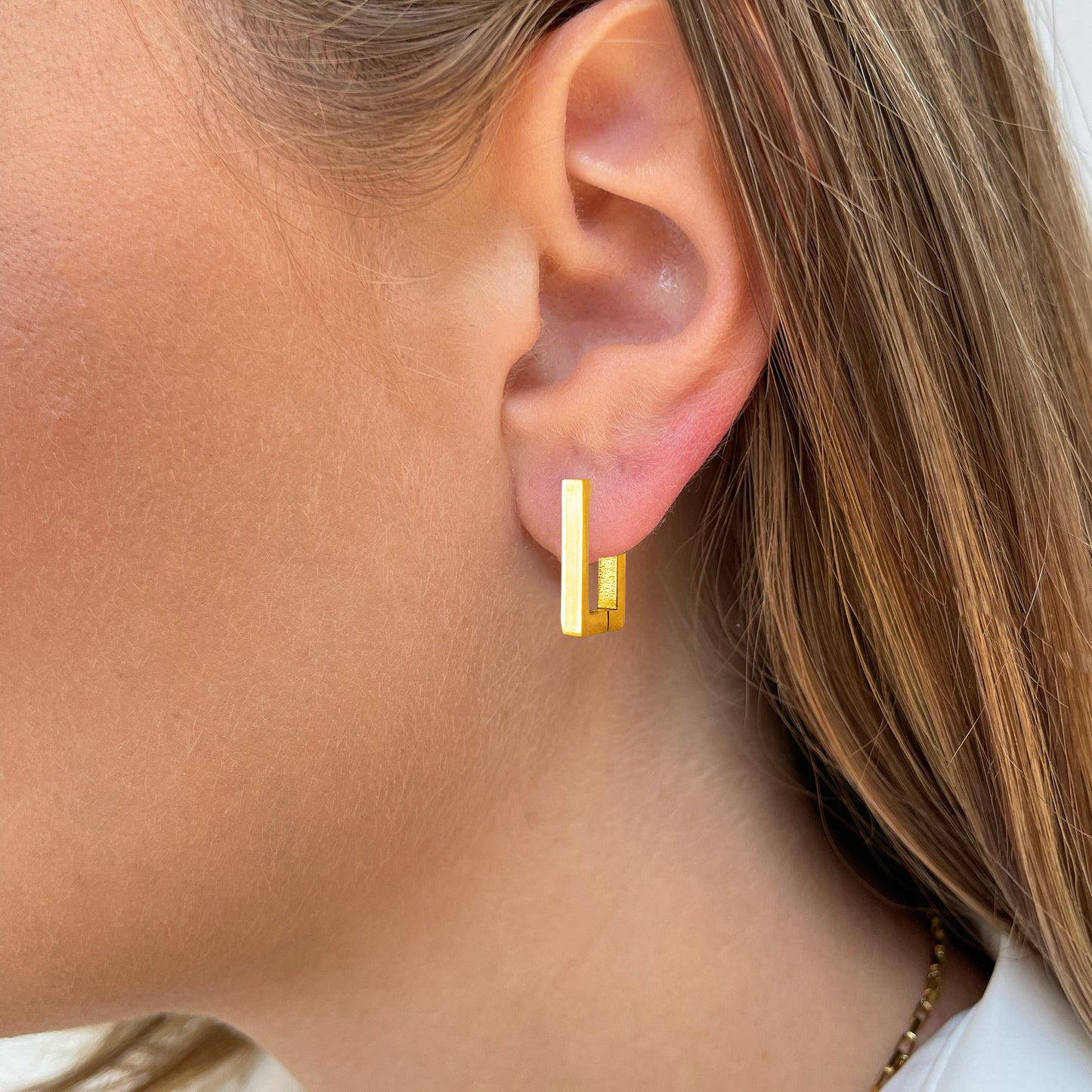 PENDIENTES RECTANGULARES DE ORO ELODIE