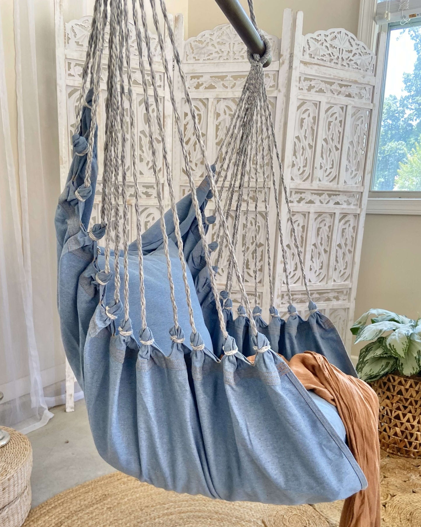 Silla hamaca colgante pequeña de mezclilla azul | DENIM Jr.
