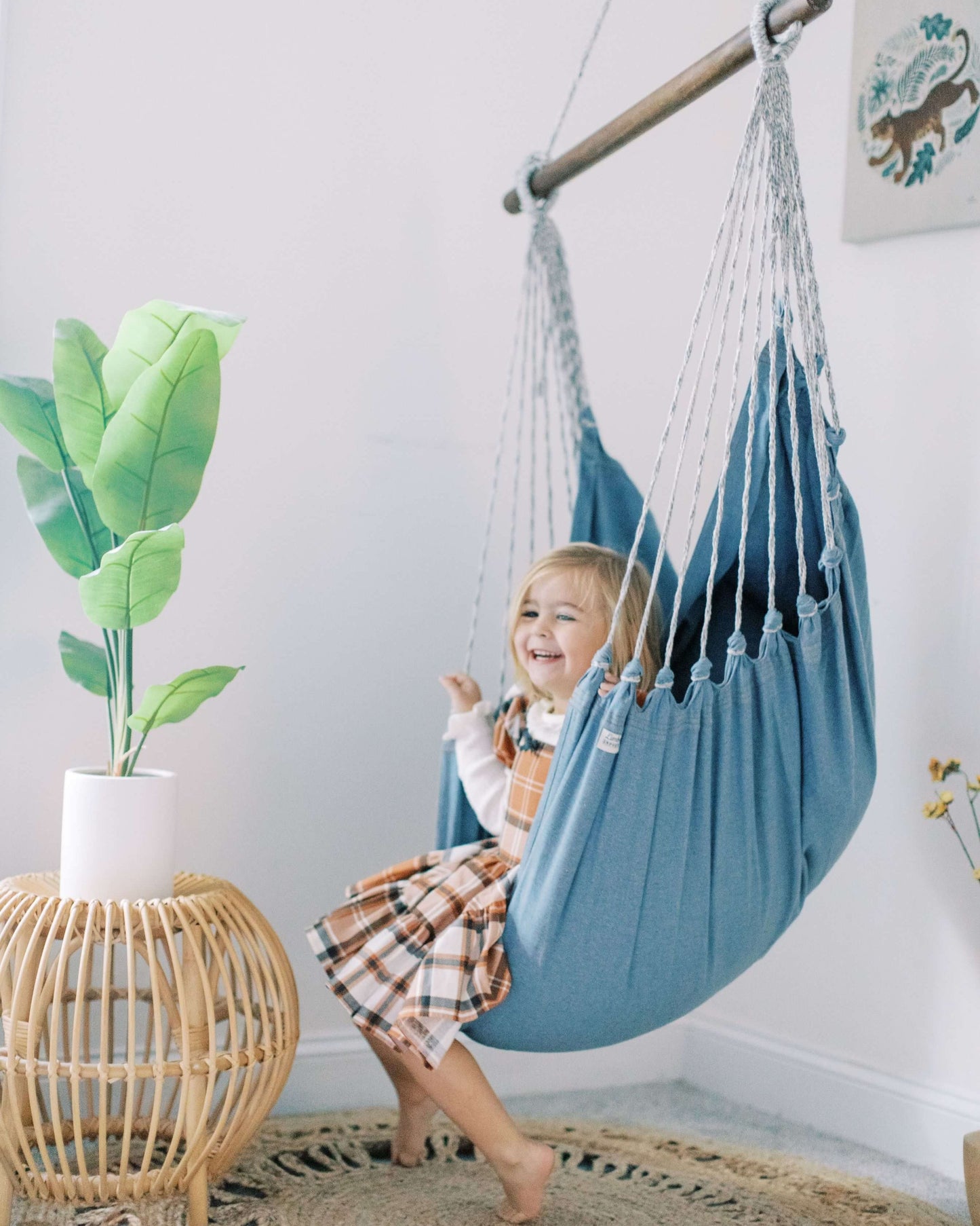 Silla hamaca colgante pequeña de mezclilla azul | DENIM Jr.