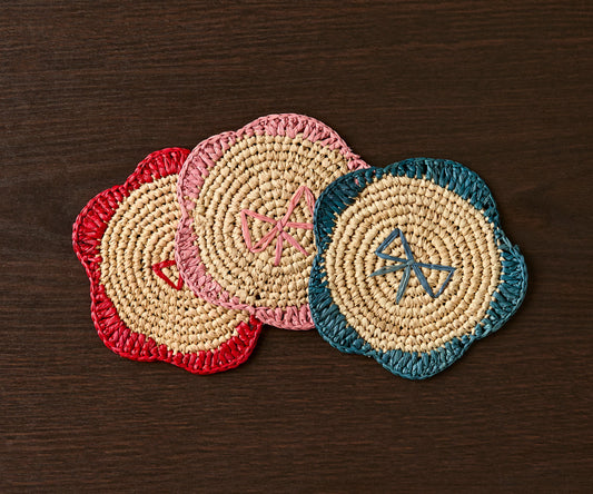 Posavasos de rafia con flecos tejidos a mano por Payton James: mantel bohemio para velas, decoración rústica para mesa, palma de rafia natural