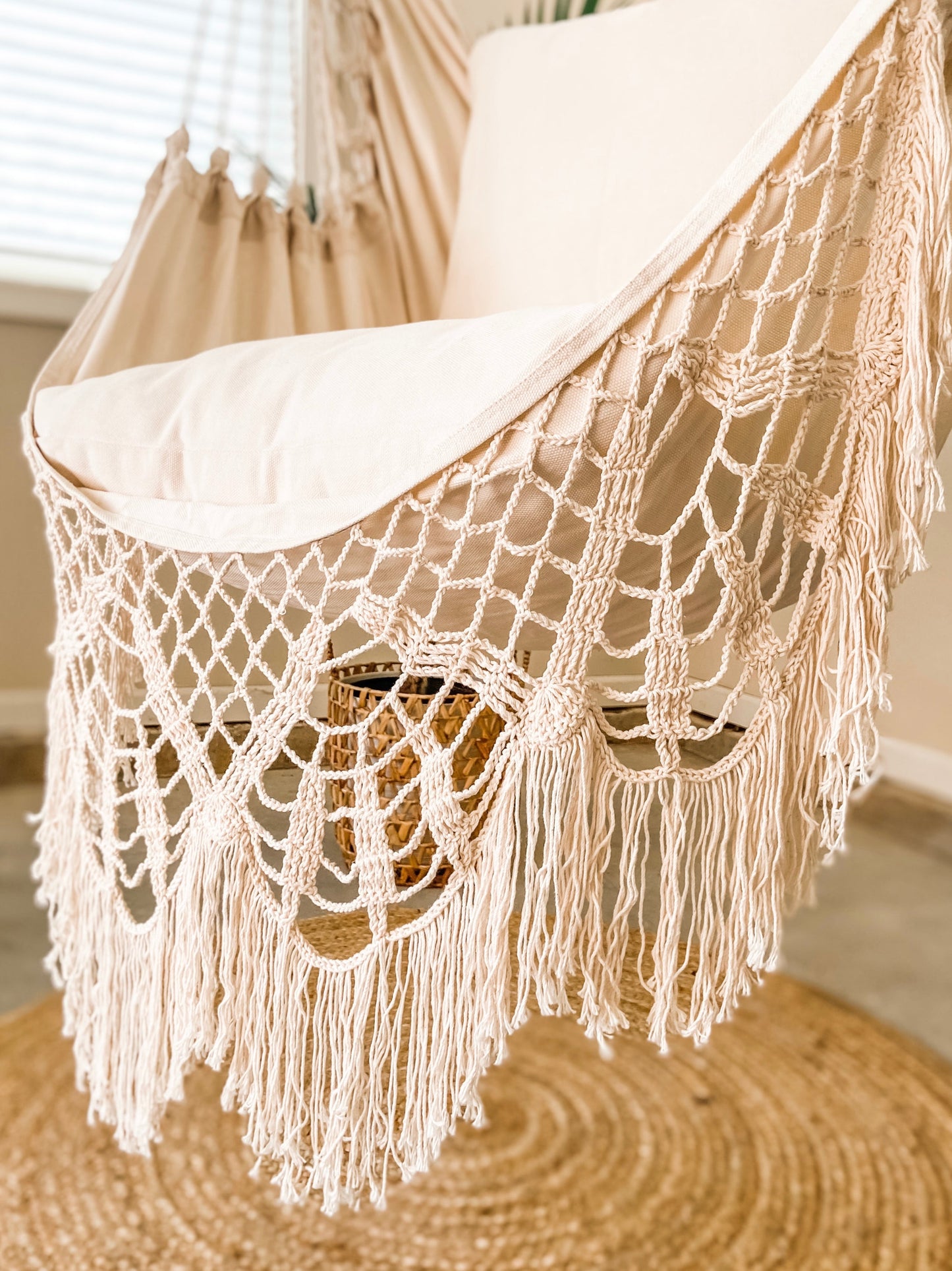 Silla hamaca colgante de ganchillo estilo boho blanco | NINA
